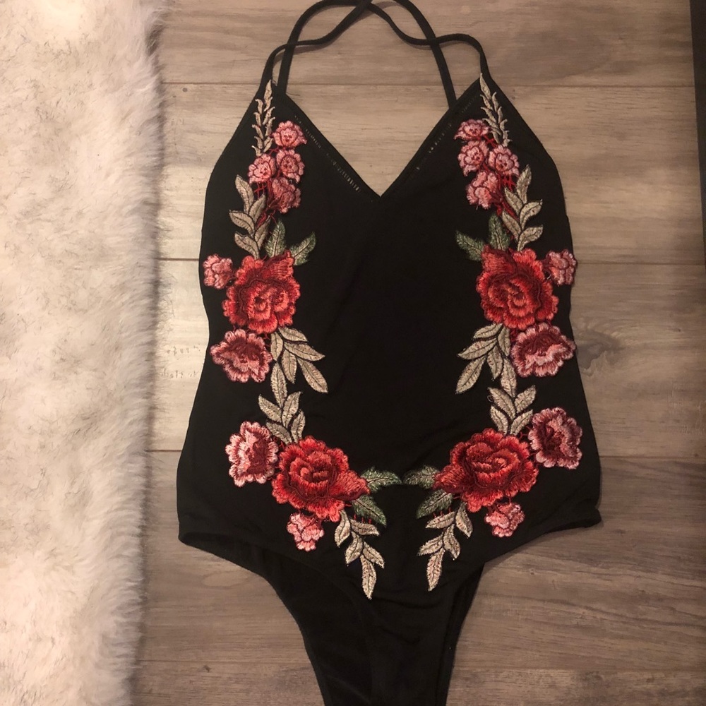 🌹LF rose bodysuit 🌹